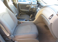 2011 Chevrolet Traverse in Oak Grove, MO 64075 - 18095859 24