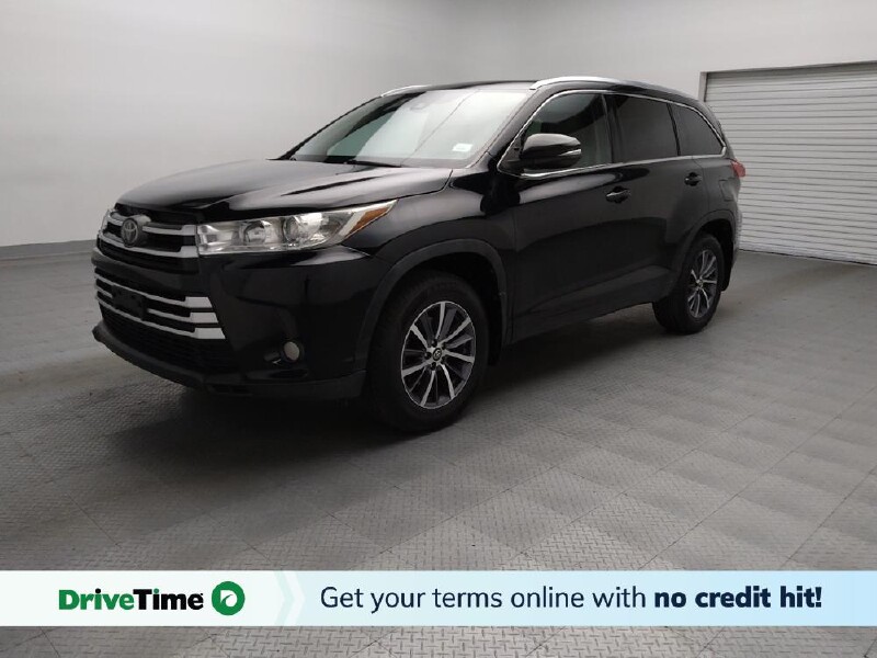 2017 Toyota Highlander in Plano, TX 75074 - 18099190