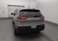 2018 Jeep Cherokee in Tampa, FL 33619 - 18100216 6