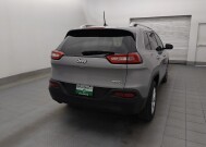 2018 Jeep Cherokee in Tampa, FL 33619 - 18100216 7