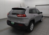 2018 Jeep Cherokee in Tampa, FL 33619 - 18100216 9