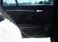 2019 Chrysler 300 in Tampa, FL 33604-6914 - 18101032 16
