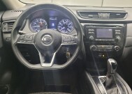 2017 Nissan Rogue in Eastpointe, MI 48021 - 18101452 26