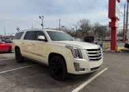 2015 Cadillac Escalade ESV in Indianapolis, IN 46222-4002 - 18101939 3