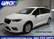 2024 Chrysler Pacifica in Burlington, WI 53105 - 18102086 1