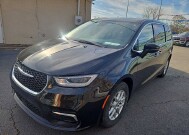 2024 Chrysler Pacifica in Oregon, OH 43616 - 18103838 1