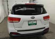 2016 Kia Sorento in Cincinnati, OH 45255 - 18105042 6