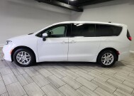 2023 Chrysler Pacifica in Cinnaminson, NJ 08077 - 18105350 2