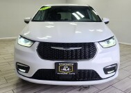 2023 Chrysler Pacifica in Cinnaminson, NJ 08077 - 18105350 8