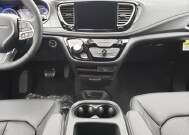 2026 Chrysler Pacifica in Bedford, OH 44146 - 18109065 8