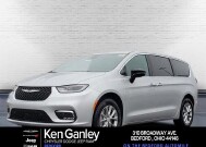 2026 Chrysler Pacifica in Bedford, OH 44146 - 18109065 1
