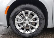 2026 Chrysler Pacifica in Bedford, OH 44146 - 18109065 12
