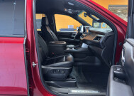 2021 Chevrolet Suburban in Burlington, WI 53105 - 18113678 22