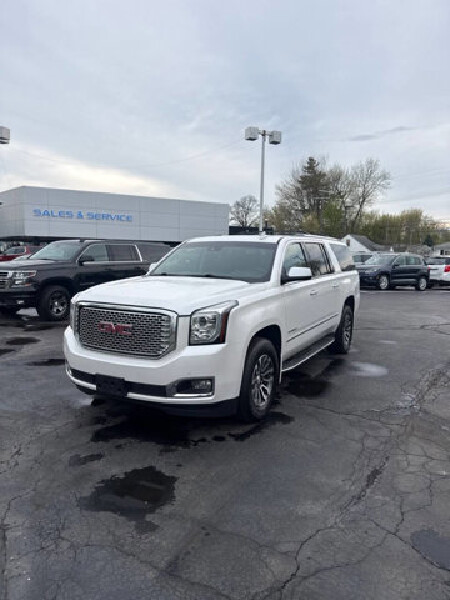 2017 GMC Yukon XL in Eastpointe, MI 48021 - 18115020