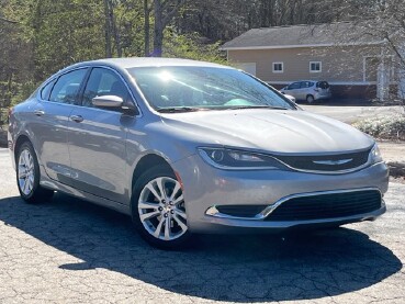 2017 Chrysler 200 in Flowery Branch, GA 30542