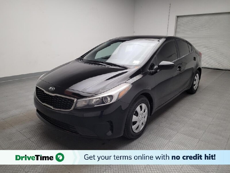 2017 Kia Forte in Bakersfield, CA 93309 - 18118509
