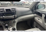 2010 Toyota Highlander in Matthews, NC 28105 - 18120364 13
