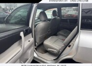 2010 Toyota Highlander in Matthews, NC 28105 - 18120364 6