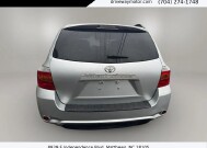 2010 Toyota Highlander in Matthews, NC 28105 - 18120364 4