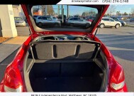2013 Hyundai Veloster in Matthews, NC 28105 - 18120401 7