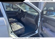2009 Honda CR-V in Matthews, NC 28105 - 18120404 9