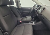 2015 Volkswagen Tiguan in Indianapolis, IN 46222 - 18120733 21