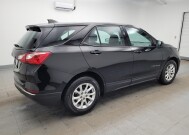 2018 Chevrolet Equinox in Cincinnati, OH 45255 - 18121764 10