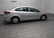 2017 Kia Forte in El Paso, TX 79907 - 18125056 10