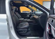 2025 Ford Explorer in Burlington, WI 53105 - 18125999 19