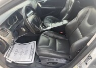 2016 Volvo V60 in Pottsville, PA 17901 - 18126009 11