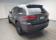 2017 Jeep Grand Cherokee in Grand Rapids, MI 49508 - 18128342 5