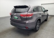 2019 Toyota Highlander in Gainesville, FL 32609 - 18129142 9