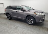 2019 Toyota Highlander in Gainesville, FL 32609 - 18129142 11