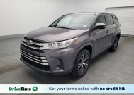 2019 Toyota Highlander in Gainesville, FL 32609 - 18129142 1