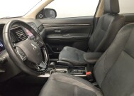 2018 Mitsubishi Outlander in Oklahoma City, OK 73139 - 18129564 17