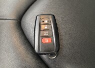 2020 Toyota Highlander in Topeka, KS 66611 - 18129737 32