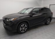 2020 Toyota Highlander in Topeka, KS 66611 - 18129737 2