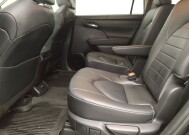 2020 Toyota Highlander in Topeka, KS 66611 - 18129737 18