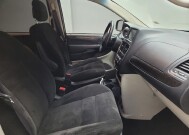 2017 Dodge Grand Caravan in Taylor, MI 48180 - 18129756 21