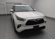 2020 Toyota Highlander in Wichita, KS 67207 - 18129863 14