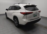 2020 Toyota Highlander in Wichita, KS 67207 - 18129863 5