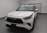 2020 Toyota Highlander in Wichita, KS 67207 - 18129863 15