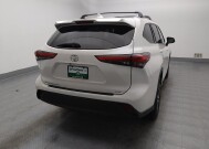 2020 Toyota Highlander in Wichita, KS 67207 - 18129863 7