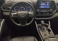 2022 Toyota Highlander in Baton Rouge, LA 70816 - 18129953 22