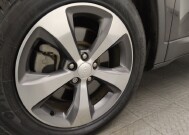 2019 Jeep Cherokee in Hialeah, FL 33014 - 18130624 31