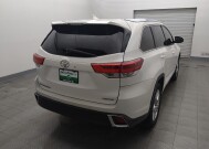 2018 Toyota Highlander in Metairie, LA 70006 - 18130698 7