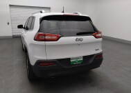 2018 Jeep Cherokee in Pensacola, FL 32505 - 18131064 6