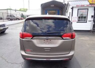 2017 Chrysler Pacifica in Lebanon, TN 37087-3302 - 18131400 4