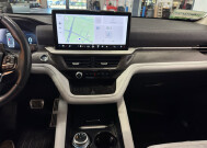 2025 Ford Explorer in Burlington, WI 53105 - 18131919 31