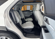 2025 Ford Explorer in Burlington, WI 53105 - 18131919 21